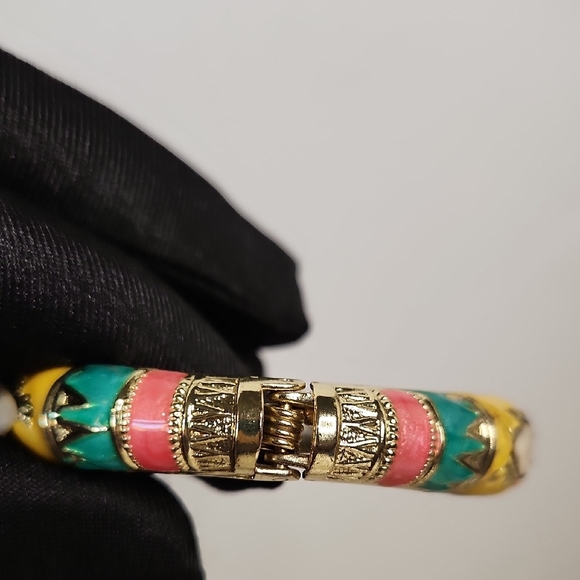 Park Lane Hinged Metal & Hard Plastic Multicolor Goldtone Artistic Bangels (2) - Picture 5 of 10